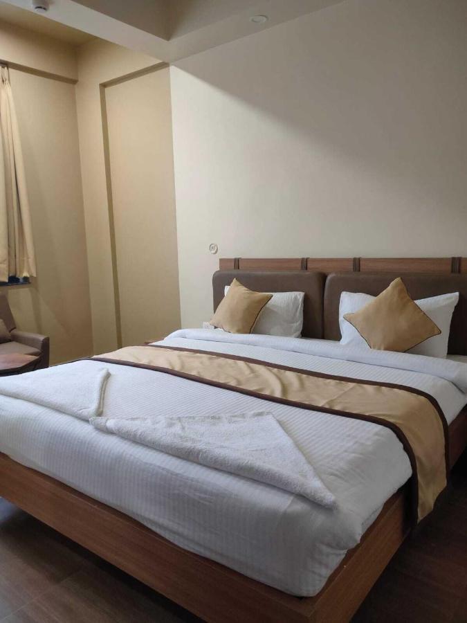 Hotel The Golf 1 Lucknow Eksteriør billede