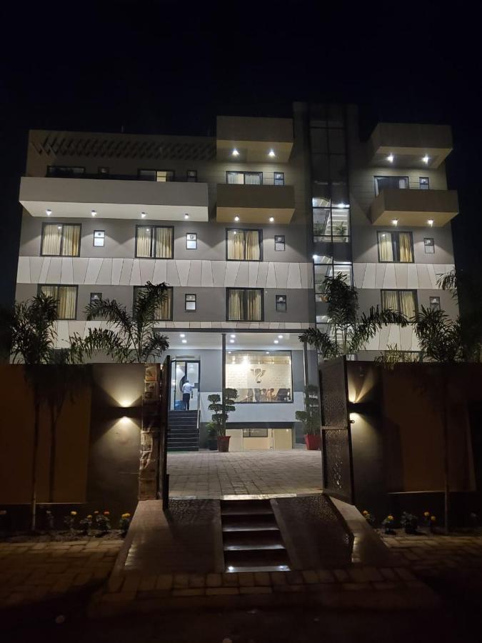 Hotel The Golf 1 Lucknow Eksteriør billede