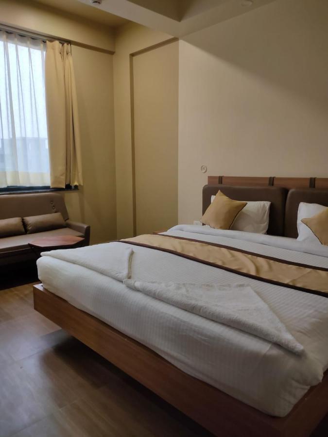 Hotel The Golf 1 Lucknow Eksteriør billede